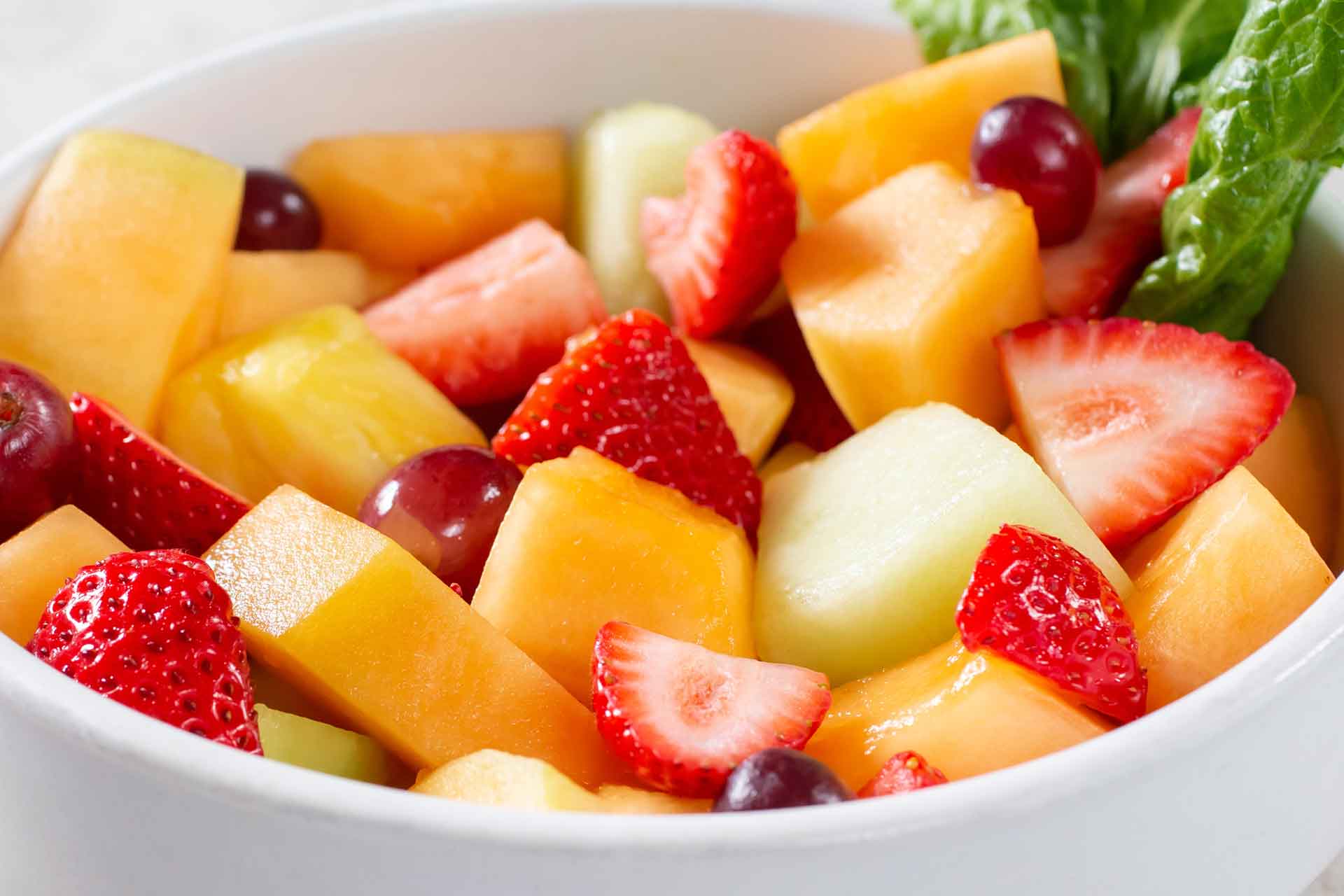 Bowl of sweet, juciy fruit